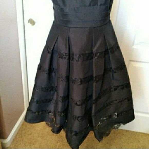 WHBM DRESS FIT & FLARE KNEE LENGHT SLEEVELESS BRIDESMAIDS SIZE 4 WOMENS 4 - Picture 6 of 12